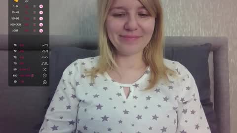 Snapshot of urbadkitty chatting on 09.18.25 urbadkitty online show from 09.18.25