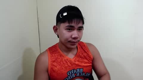 Snapshot of urcutie_asianboy chatting on 09.24.25 KEN online show from 09.24.25