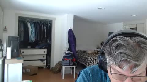 Snapshot of urfavteach50 chatting on 02.11.25 Gregor online show from 02.11.25