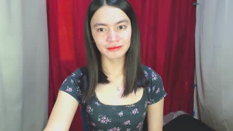 Snapshot of urhottiest_katey chatting on 12.06.24 Katey online show from 12.06.24