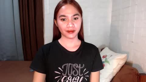 Snapshot of urhottylicious_cum chatting on 02.14.25 urhottylicious_cum online show from 02.14.25