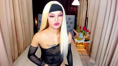 Snapshot of urladyprincessmassivecock chatting on 12.03.24 jhaii online show from 12.03.24