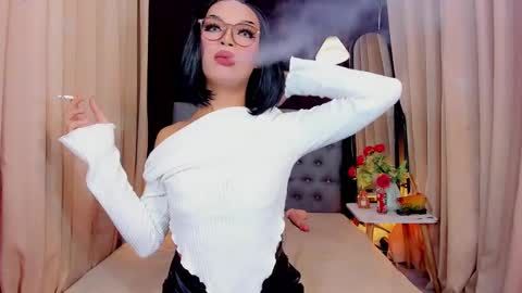 Snapshot of urladyprincessmassivecock chatting on 01.05.25 jhaii online show from 01.05.25