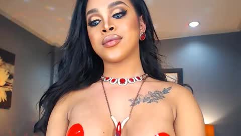 Snapshot of urmajestytyra chatting on 12.24.24 UrMajestyTyra online show from 12.24.24