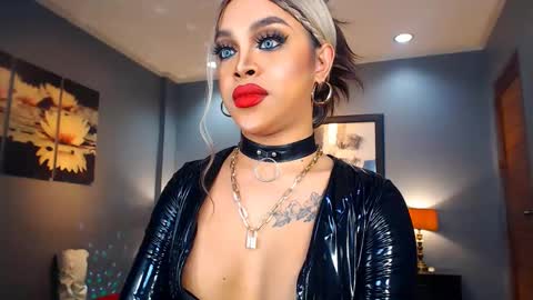 Snapshot of urmajestytyra chatting on 12.26.24 UrMajestyTyra online show from 12.26.24
