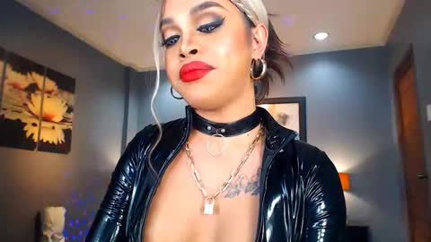 Snapshot of urmajestytyra chatting on 12.26.24 UrMajestyTyra online show from 12.26.24