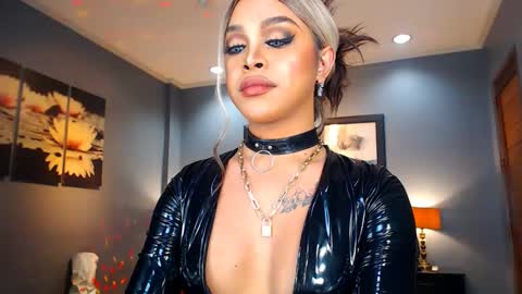 Snapshot of urmajestytyra chatting on 01.03.25 UrMajestyTyra online show from 01.03.25