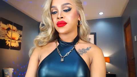 Snapshot of urmajestytyra chatting on 01.14.25 UrMajestyTyra online show from 01.14.25