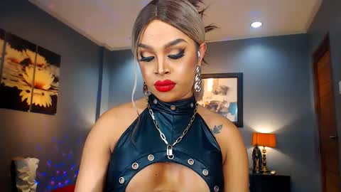 Snapshot of urmajestytyra chatting on 01.20.25 UrMajestyTyra online show from 01.20.25