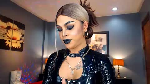 Snapshot of urmajestytyra chatting on 02.02.25 UrMajestyTyra online show from 02.02.25