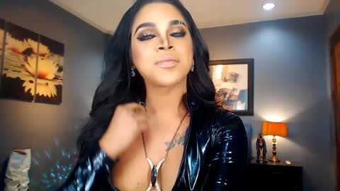 Snapshot of urmajestytyra chatting on 02.26.25 UrMajestyTyra online show from 02.26.25
