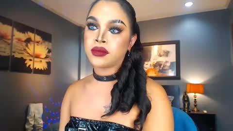 Snapshot of urmajestytyra chatting on 03.03.25 UrMajestyTyra online show from 03.03.25