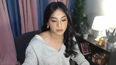 JUST CALL ME CALI online show from 10.04.25