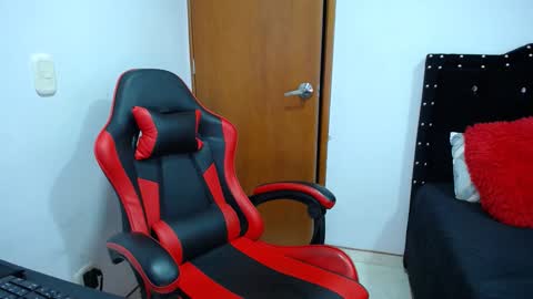 Eveling Blanco  online show from 09.26.25