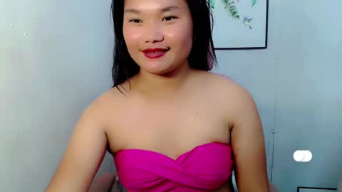 Snapshot of urwildpinayxxx chatting on 12.10.24 melody online show from 12.10.24