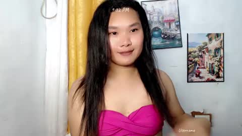 Snapshot of urwildpinayxxx chatting on 01.06.25 melody online show from 01.06.25