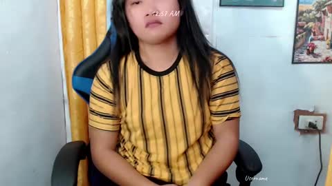 Snapshot of urwildpinayxxx chatting on 02.06.25 melody online show from 02.06.25