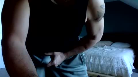 Snapshot of usamalemgj chatting on 01.08.25 JayDee20420 online show from 01.08.25