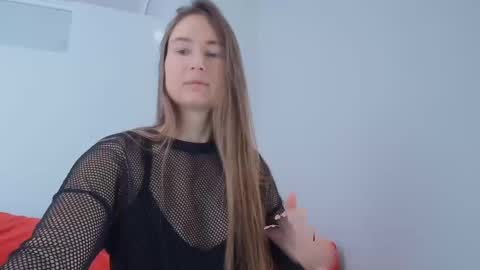 Snapshot of va_len_sea_ya chatting on 03.07.25 Valensiya online show from 03.07.25