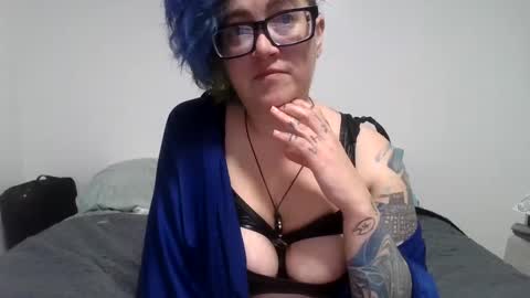 Snapshot of valarieak chatting on 09.26.25 valarieak online show from 09.26.25