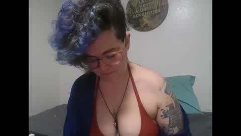 Snapshot of valarieak chatting on 10.17.25 valarieak online show from 10.17.25