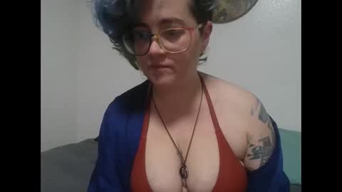 Snapshot of valarieak chatting on 10.19.25 valarieak online show from 10.19.25