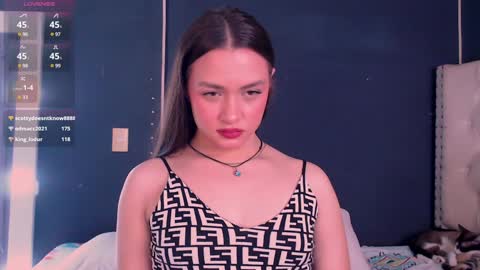 Snapshot of valen_thompson chatting on 12.15.24 IG-valen mendoza99 twitter valenthompson99 online show from 12.15.24