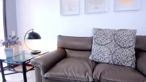 Snapshot of valensweetlove chatting on 09.29.25 Valen online show from 09.29.25