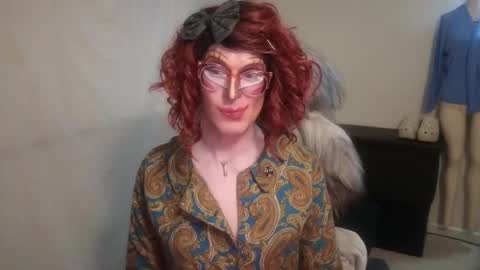 Snapshot of valentia_vickers chatting on 12.30.24 Valentia online show from 12.30.24