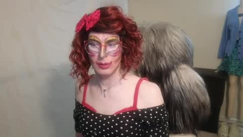 Snapshot of valentia_vickers chatting on 12.31.24 Valentia online show from 12.31.24