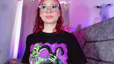 Snapshot of valentina_alba chatting on 10.12.25 Valentina online show from 10.12.25