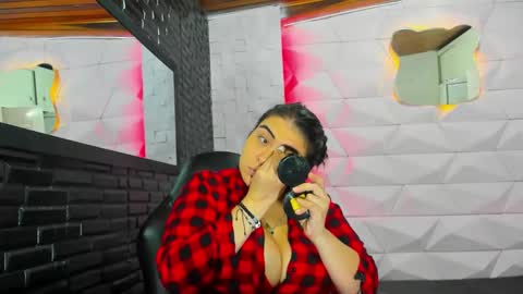 Snapshot of valentina_coba11 chatting on 12.28.24 Valentina online show from 12.28.24