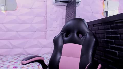 Snapshot of valentina_coba11 chatting on 02.23.25 Valentina online show from 02.23.25