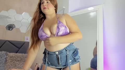 Velentina  online show from 09.20.25