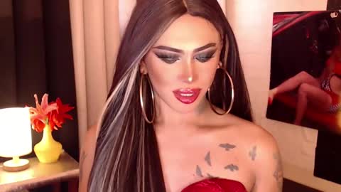 Snapshot of valentina_goddess_tsxxx chatting on 12.25.24 Amanda online show from 12.25.24