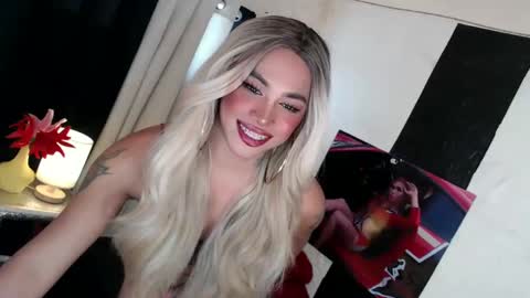 Snapshot of valentina_goddess_tsxxx chatting on 02.08.25 Amanda online show from 02.08.25
