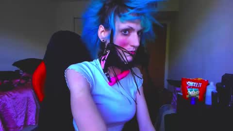 Snapshot of valentinas_dream chatting on 09.15.25 Tina Bates online show from 09.15.25