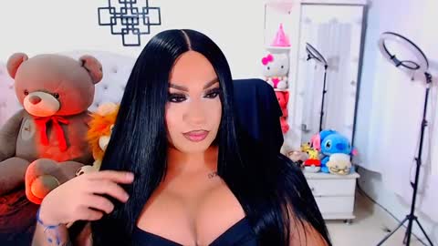 Snapshot of valentinaxqueen chatting on 12.05.24 online show from 12.05.24