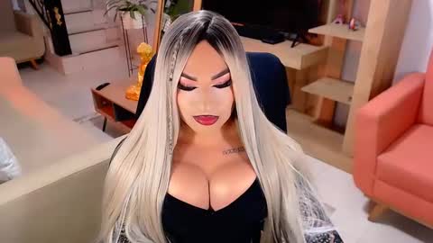 Snapshot of valentinaxqueen chatting on 03.09.25 online show from 03.09.25
