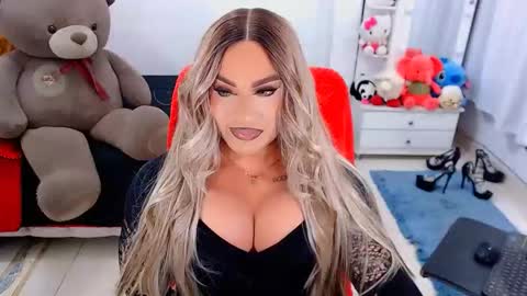 Snapshot of valentinaxqueen chatting on 09.29.25 online show from 09.29.25