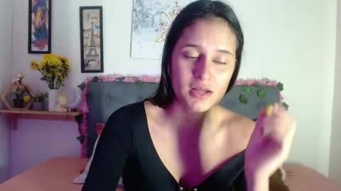 V A L E N T I N I online show from 09.21.25