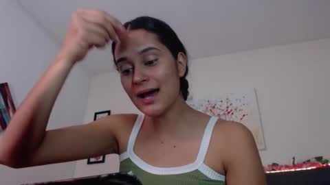 V A L E N T I N I online show from 10.24.25