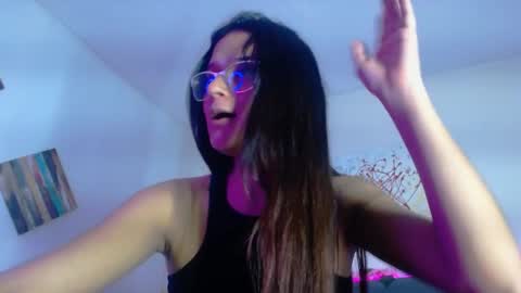 V A L E N T I N I online show from 11.10.25