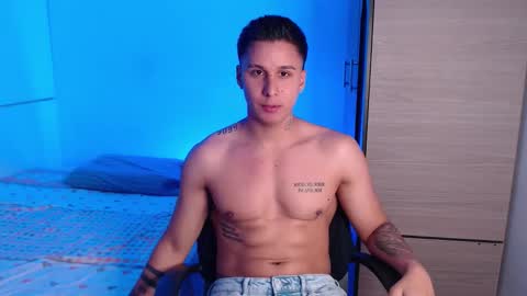 Snapshot of valentinosex_1 chatting on 09.14.25 VALENTINO online show from 09.14.25