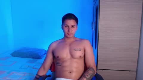 Snapshot of valentinosex_1 chatting on 09.20.25 VALENTINO online show from 09.20.25