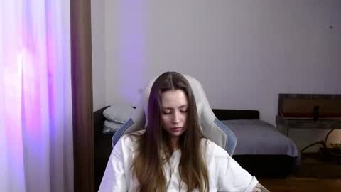 Snapshot of valents_cherry chatting on 01.10.25 Valentina online show from 01.10.25