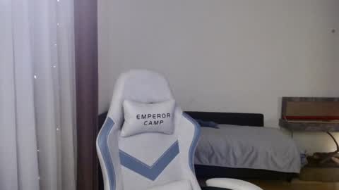 Snapshot of valents_cherry chatting on 01.26.25 Valentina online show from 01.26.25