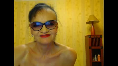 Snapshot of valenttijm3851 chatting on 02.15.25 valentijm online show from 02.15.25