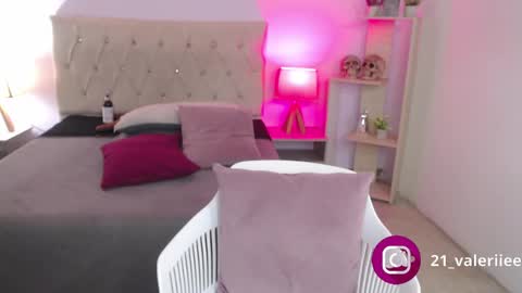Snapshot of valerie_21 chatting on 12.11.24 Valeriee online show from 12.11.24