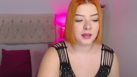 Snapshot of valerie_21 chatting on 12.20.24 Valeriee online show from 12.20.24